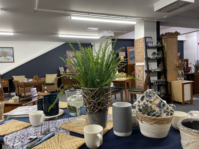 items-on-a-dining-table-on-sale-in-the-depot-shop