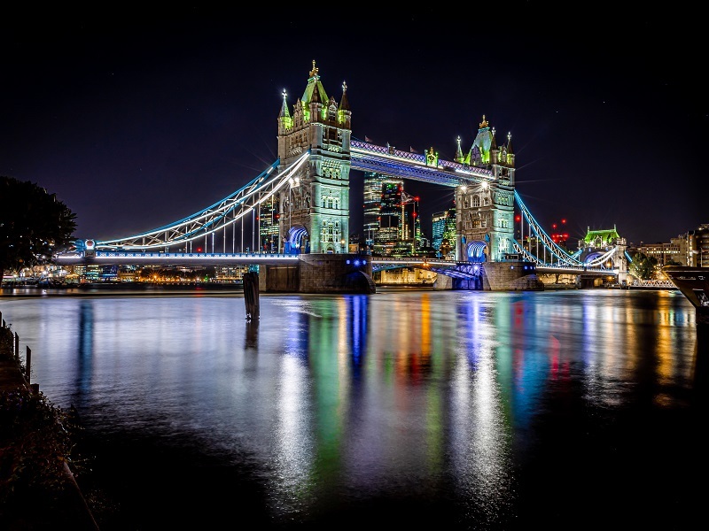 london-bridge-lit-up-at-night-time