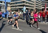 team-garden-house-runner-at-the-london-landmarks-half-marathon