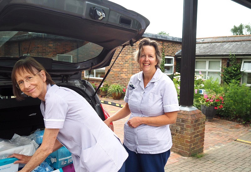 hospice-at-home-nurses-pack-car