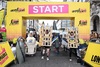runners-at-the-start-line-dressed-as-famous-london-landmarks