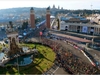 runners-circling-placa-espanya-at-the-barcelona-marathon