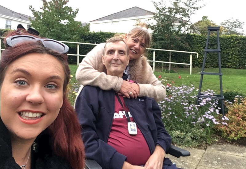 sarah-david-and-his-wife-in-the-hospice-gardens