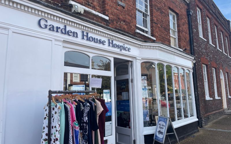 garden-house-hospice-care-shop-in-baldock