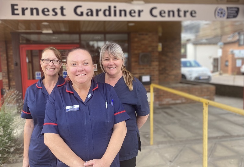 frailty-nurses-outside-the-ernest-gardiner-centre